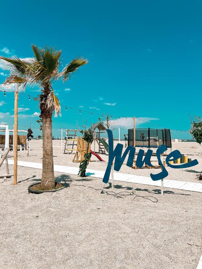 Hotel Victory Mamaia Exterior photo