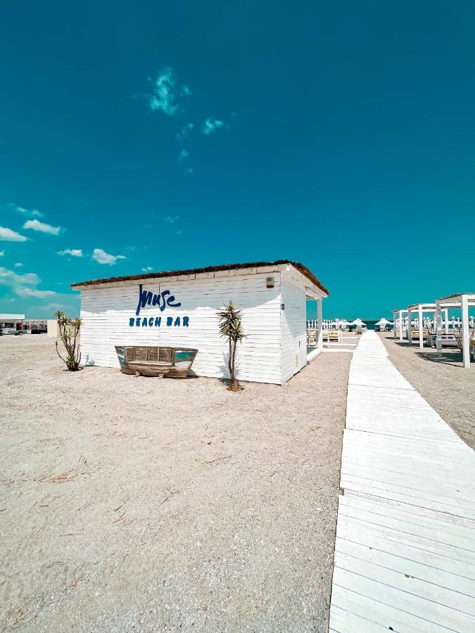 Hotel Victory Mamaia Exterior photo