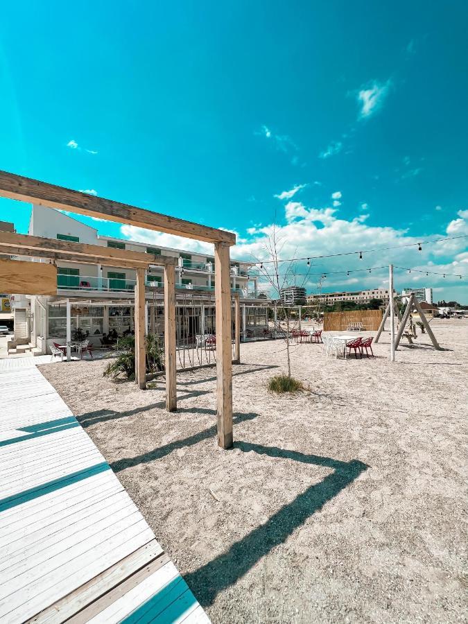 Hotel Victory Mamaia Exterior photo