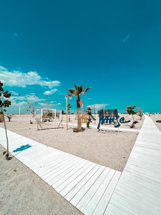 Hotel Victory Mamaia Exterior photo