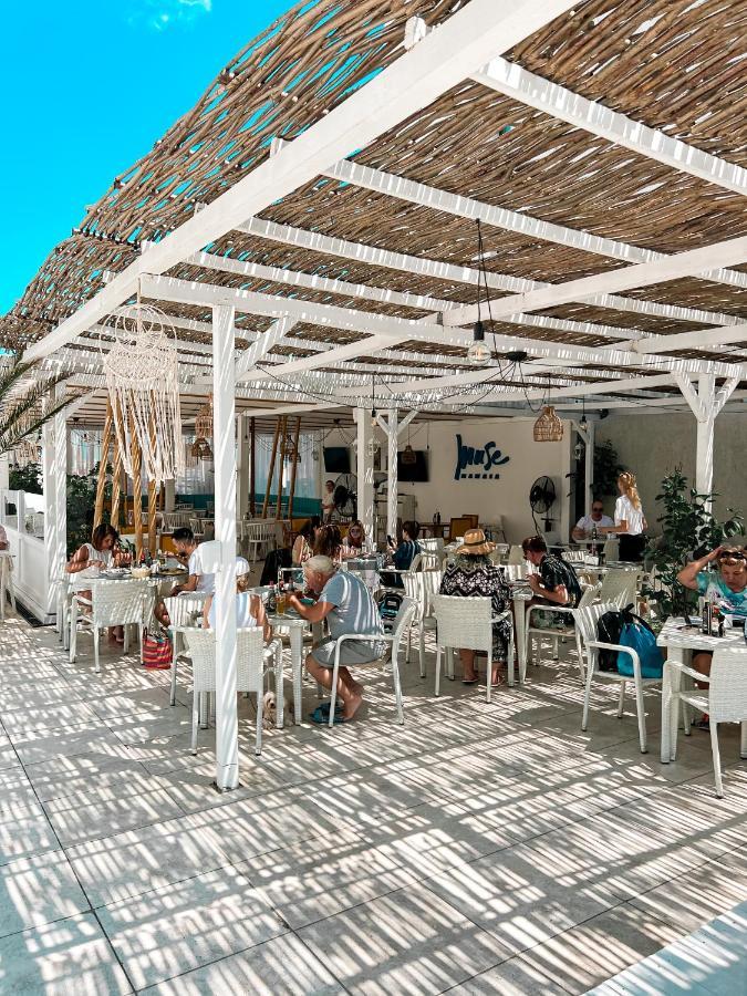 Hotel Victory Mamaia Exterior photo